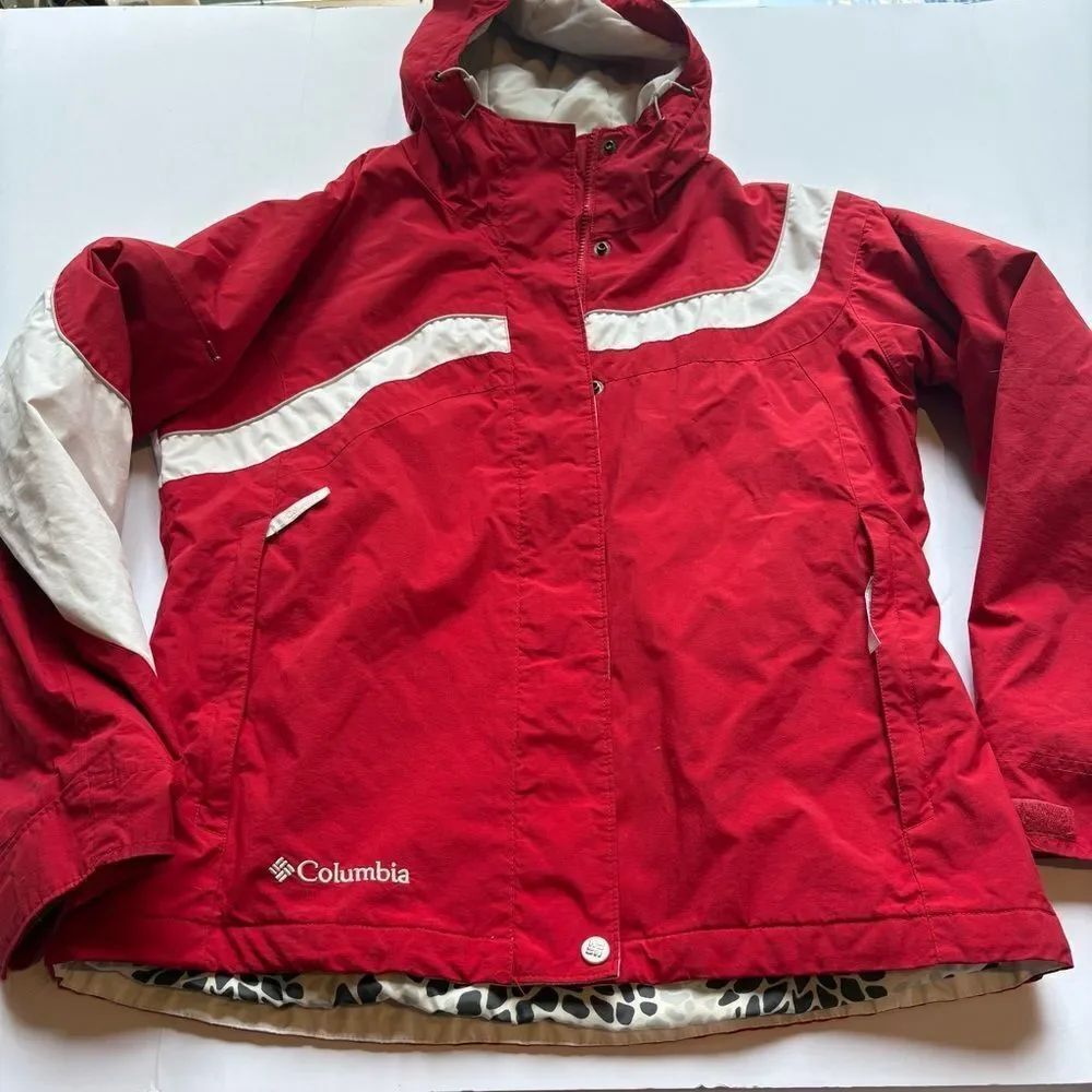 Columbia Women's Red/White Hooded Ski Jacket Zip and Snap close Size Medium